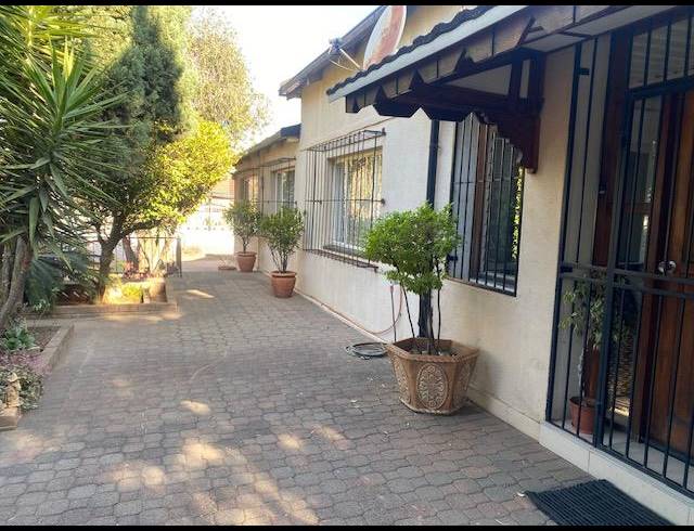 4 BEDROOM HOUSE FOR SALE IN PRIMROSE